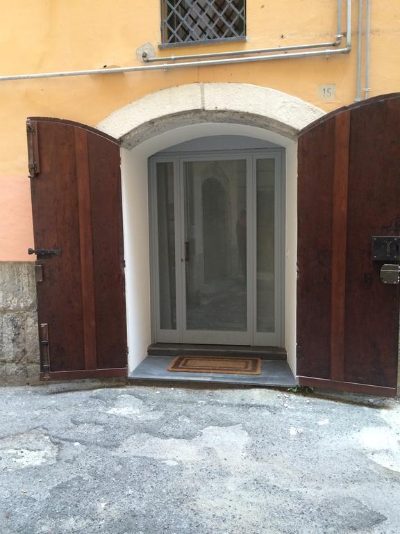 Antico Vicolo Apartment Салерно Екстериор снимка
